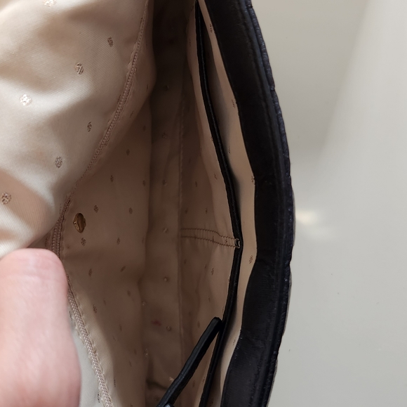 Kate Spade Black leather patent shoulder bag with gold details - Picture 4 of 6